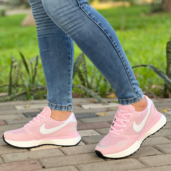 Tenis Nike Phoenix Waffle - Dama